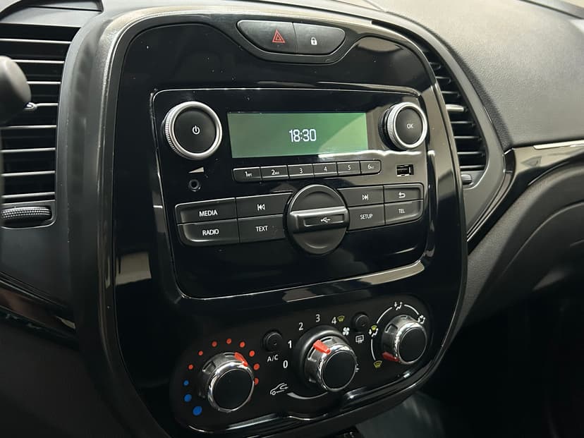 renault-kaptur-2022-570-16