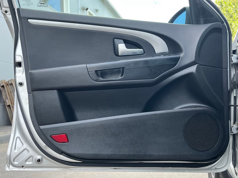 kia-ceed-2010-52-19