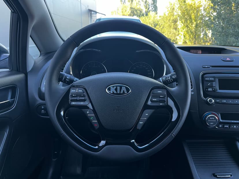 kia-cerato-2017-95-10