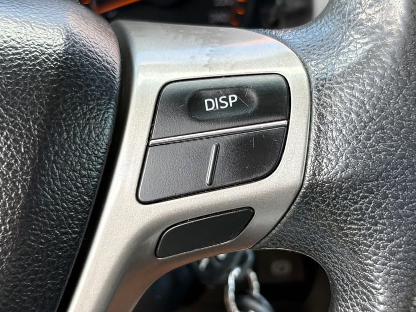 toyota-avensis-2010-185-13