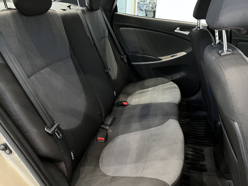 hyundai-solaris-2012-1137-14