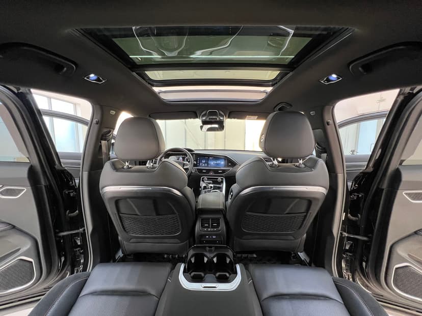 geely-tugella-2023-368-41