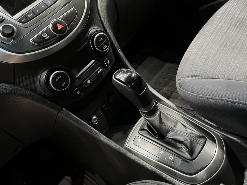 hyundai-solaris-2016-1145-12