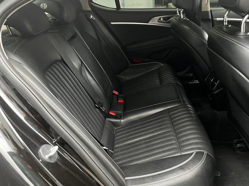 genesis-g70-2018-287-29