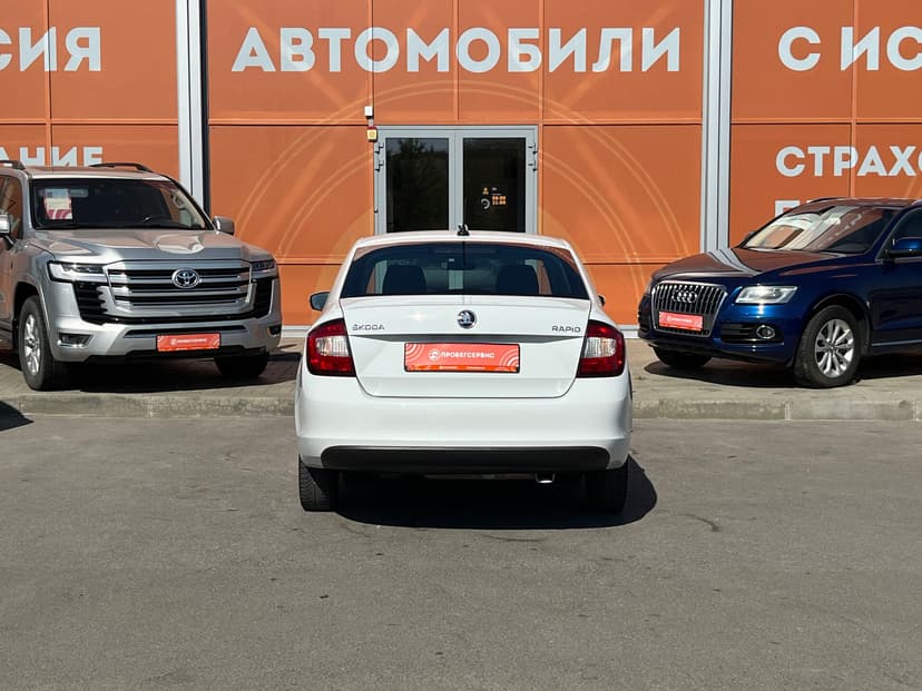 skoda-rapid-2019-232-3