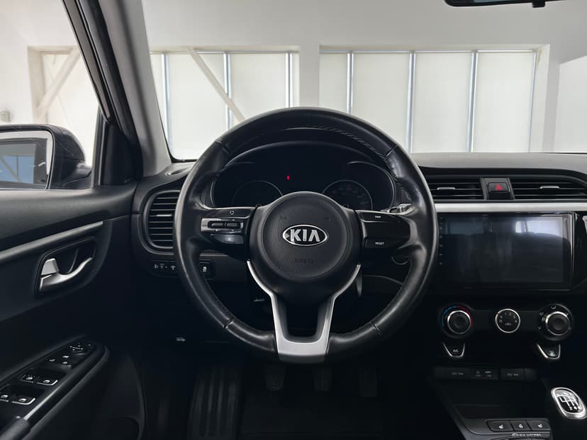 kia-rio-2019-1231-13