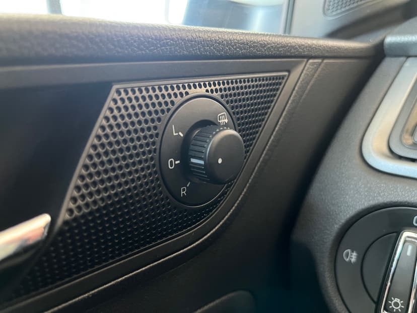 skoda-rapid-2019-232-16