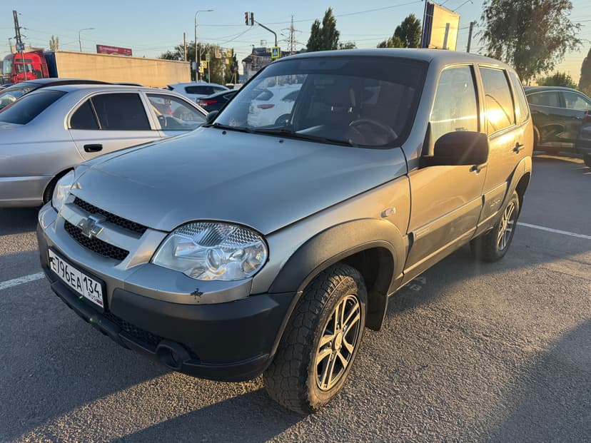 chevrolet-niva-2014-329-0