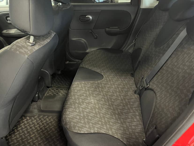 nissan-note-2008-28-20