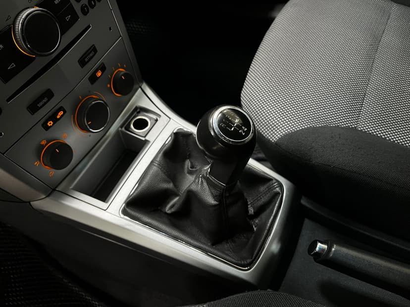 opel-astra-2013-677-14