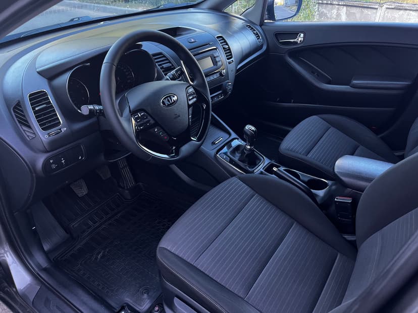 kia-cerato-2017-95-19