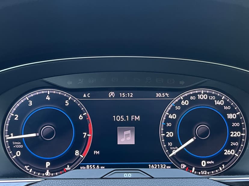 volkswagen-passat-2018-61-16