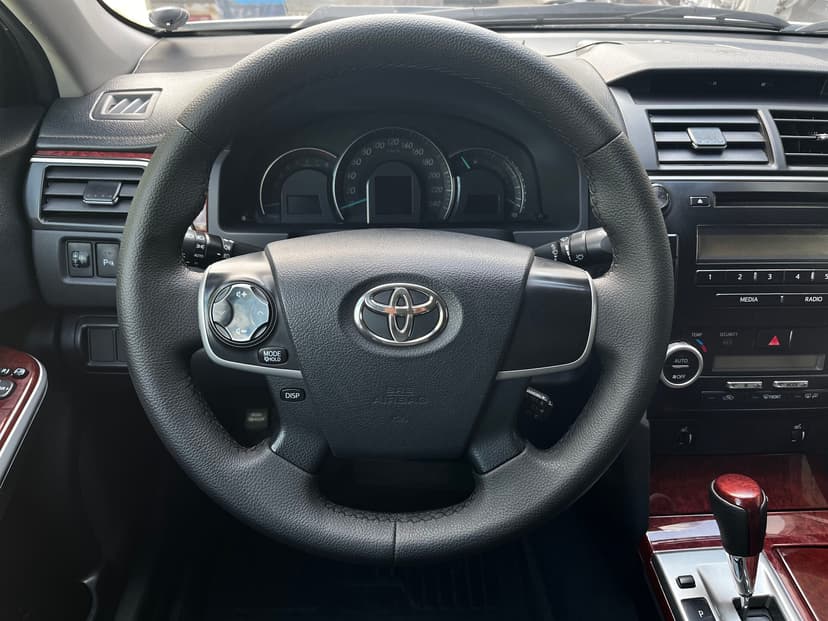 toyota-camry-2013-298-9