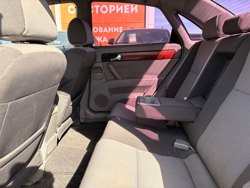 daewoo-gentra-2013-354-27