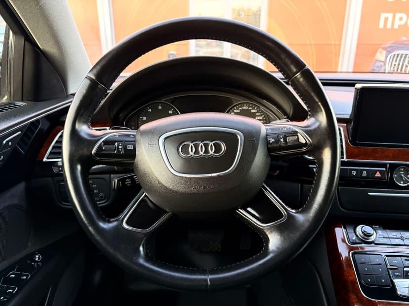 audi-a8-2011-360-11
