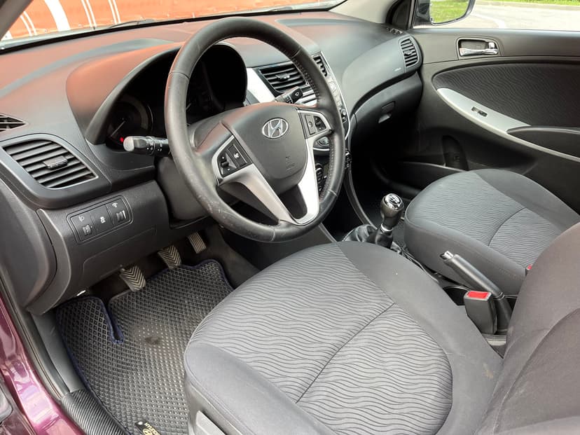 hyundai-solaris-2011-40-17