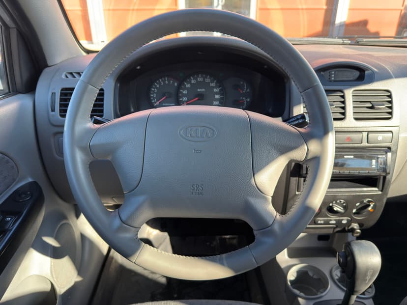 kia-rio-2004-567-11