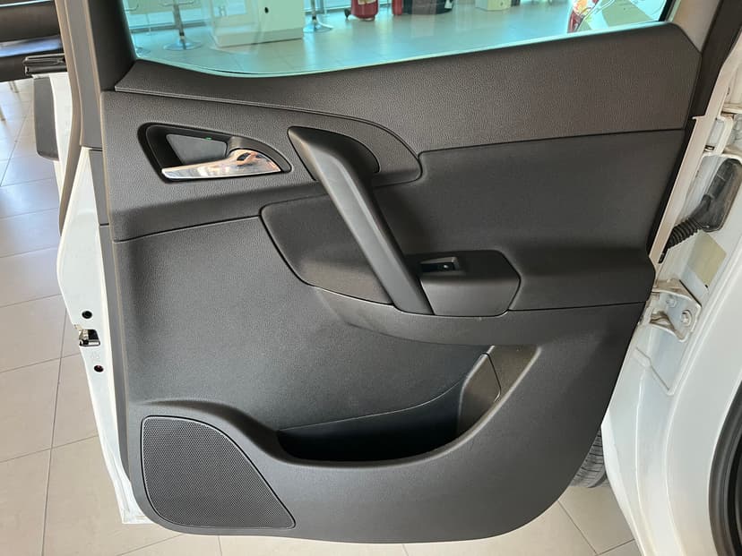 opel-meriva-2014-180-23