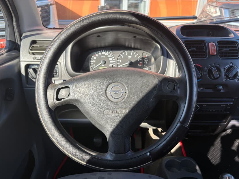 opel-agila-2001-206-11