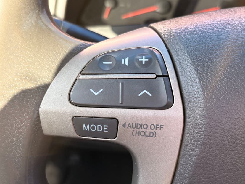 toyota-camry-2010-518-12