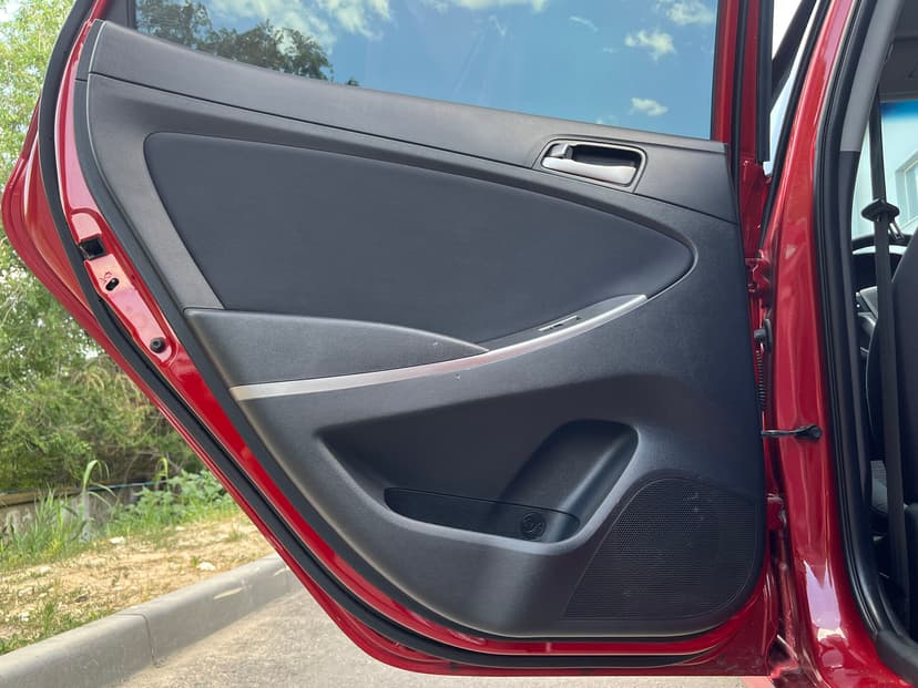 hyundai-solaris-2015-27-23