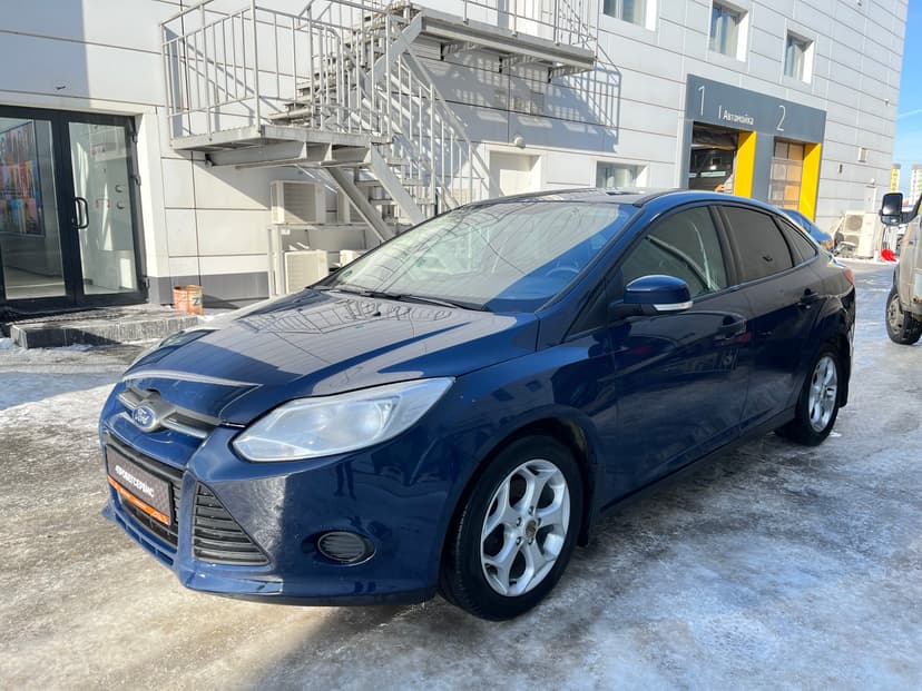 ford-focus-2012-1091-0