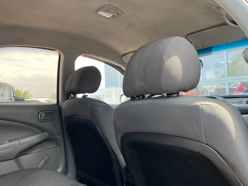 nissan-almera classic-2008-174-24