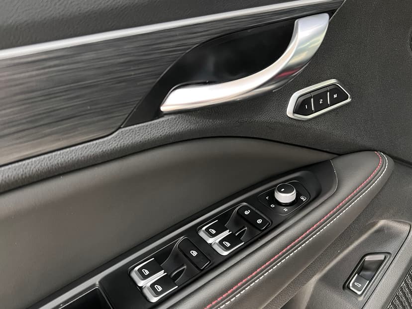 geely-tugella-2023-368-16