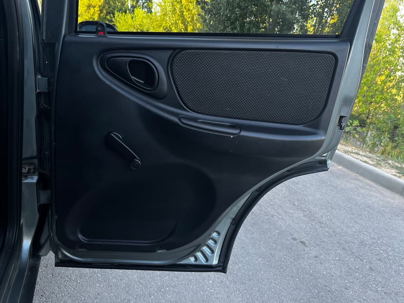 chevrolet-niva-2017-98-20