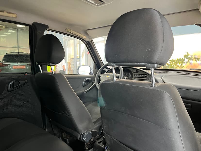 chevrolet-niva-2004-179-19