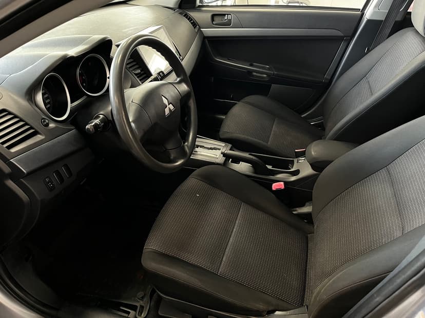 mitsubishi-lancer-2008-550-16