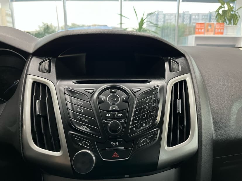 ford-focus-2015-164-21