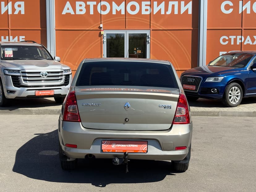 renault-logan-2010-238-5