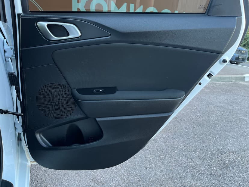 kia-ceed-2022-30-22