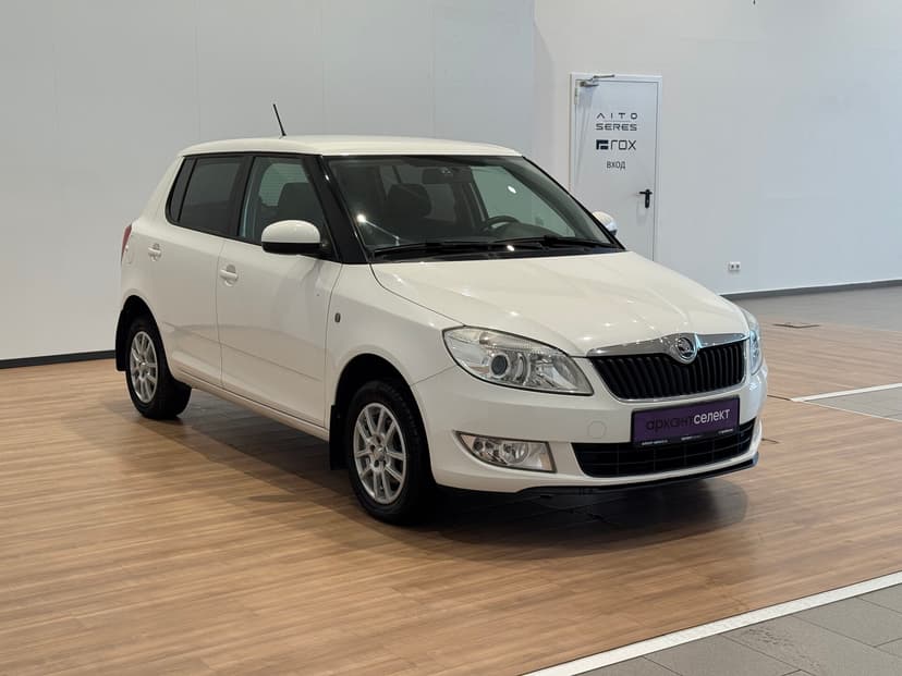 skoda-fabia-2013-620-2