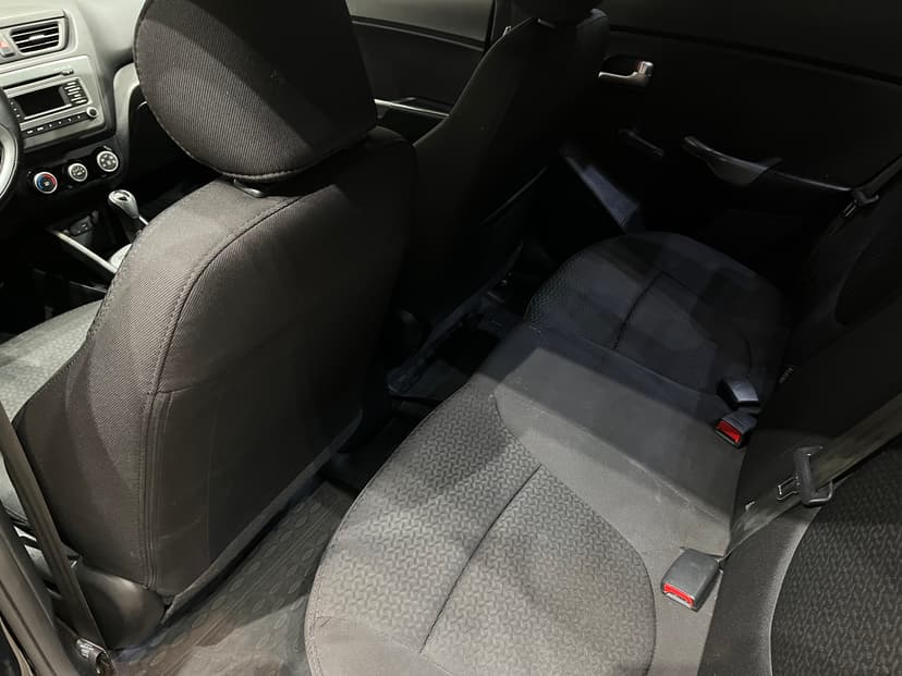 kia-rio-2017-1096-11