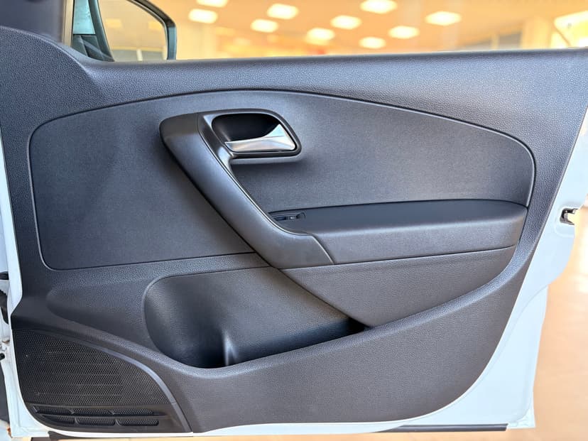 volkswagen-polo-2013-313-23