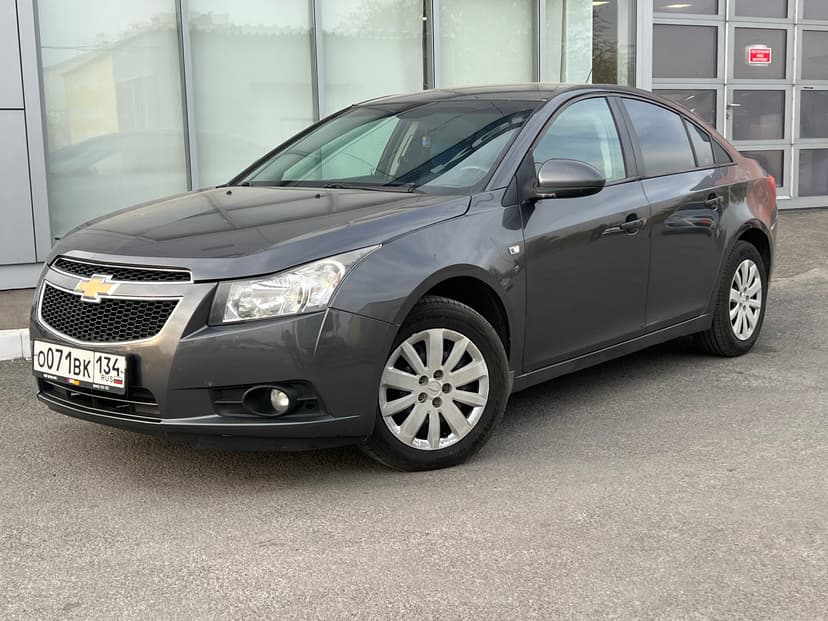 chevrolet-cruze-2011-435-0