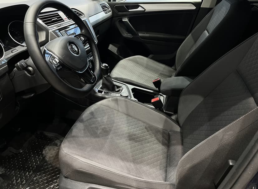 volkswagen-tiguan-2017-1121-14