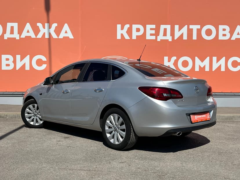 opel-astra-2013-77-6