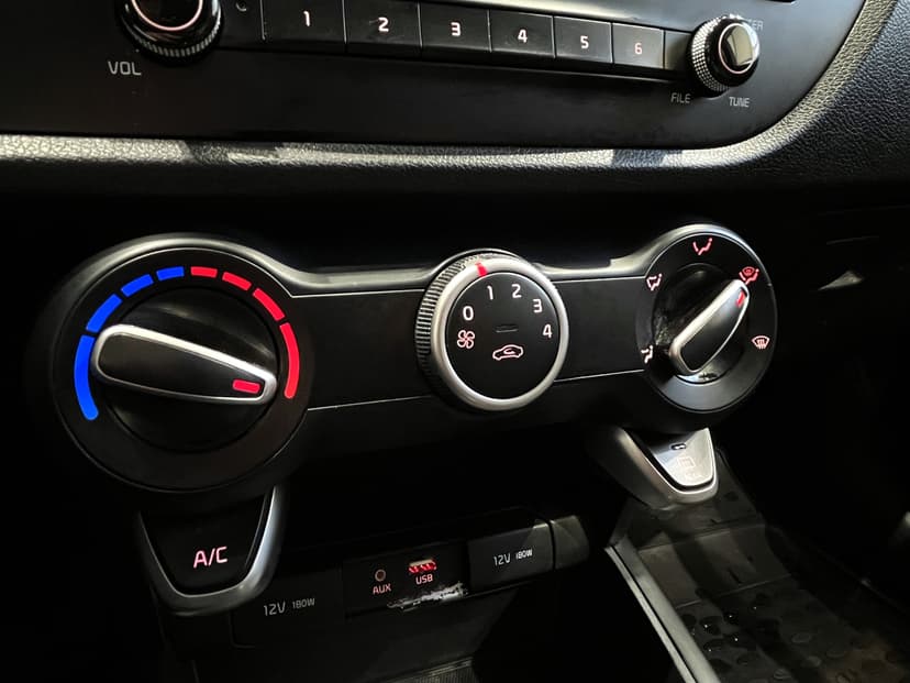 kia-rio x-line-2018-1128-8