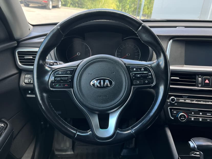 kia-optima-2018-65-11