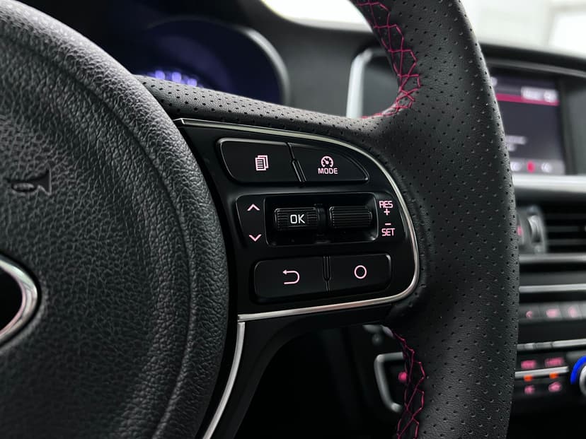 kia-optima-2017-2-35
