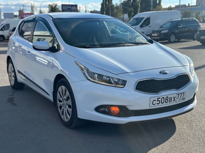 kia-ceed-2014-509-0