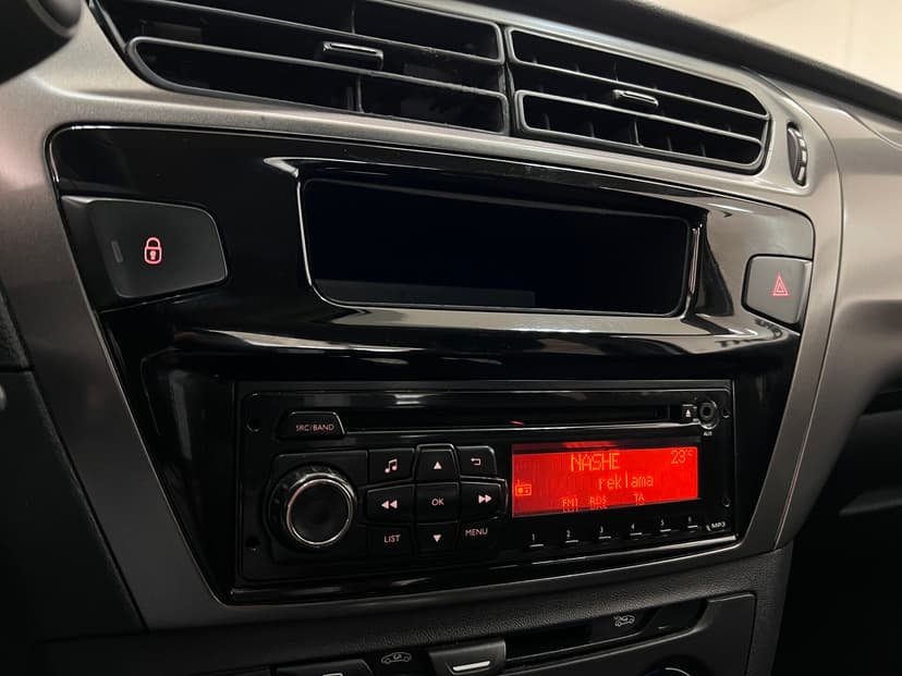 citroen-c-elysee-2013-18-13