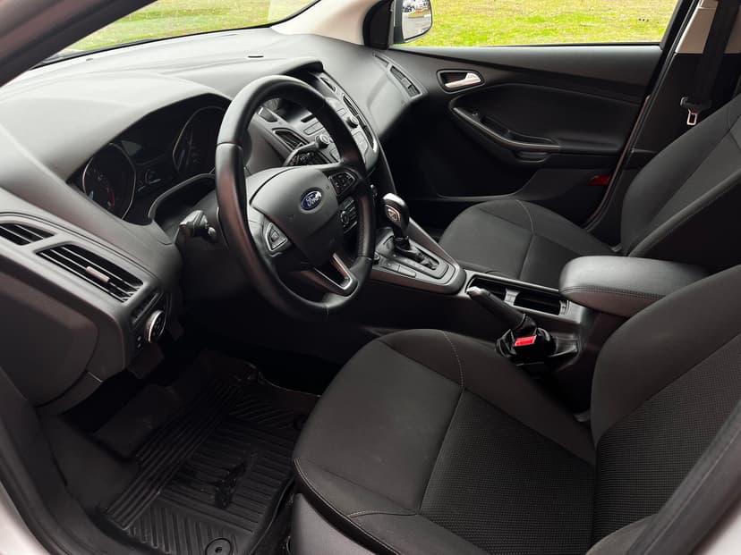 ford-focus-2017-345-22