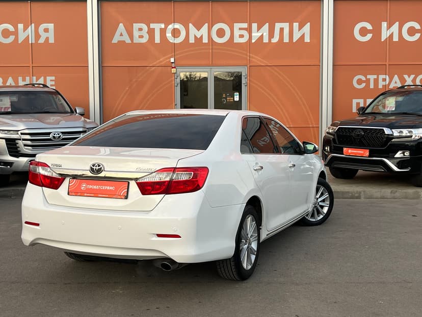 toyota-camry-2014-568-4
