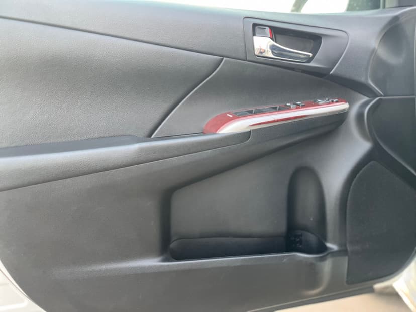 toyota-camry-2014-568-21