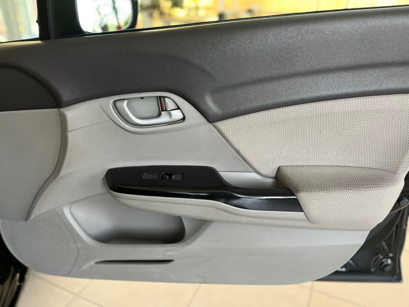 honda-civic-2012-242-25
