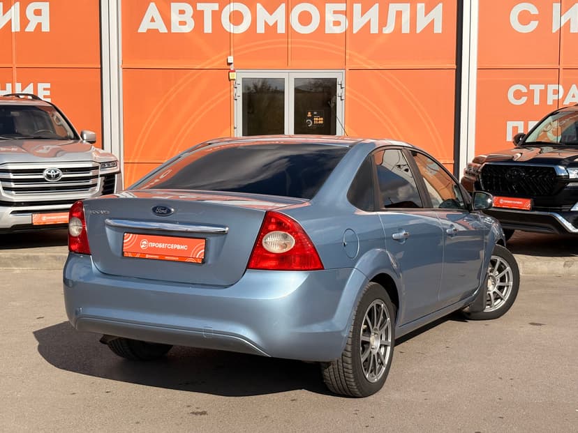 ford-focus-2008-323-4